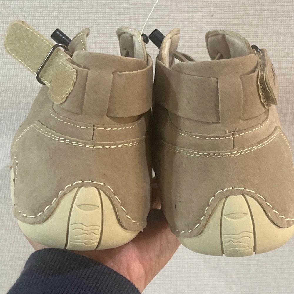 LDECK High Top Womens Size 37 7US Beige Casual Sneakers AUS Logo Minimal Wear - Picture 7 of 11